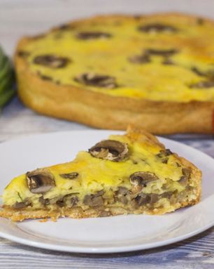Пирог с грибами и сыром