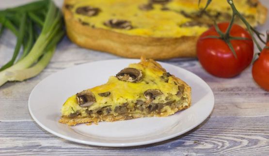 пирог с грибами и сыром