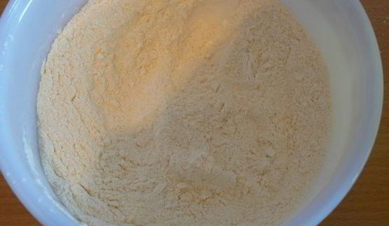 пирог с кукурузной мукой и абрикосами