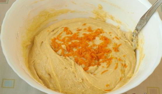 пирог с вишней и клубникой