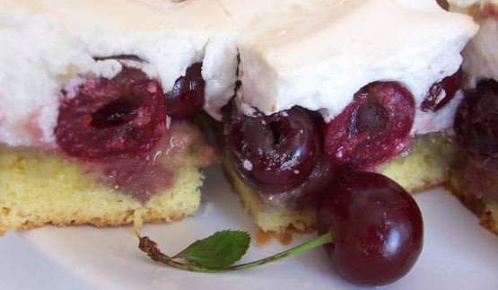 пирог с вишней