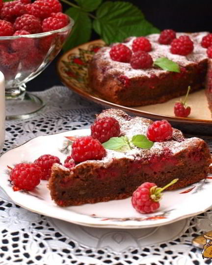 Рецепт шоколадного пирога с малиной