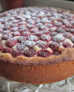 Творожный пирог с малиной