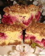 Вишнево-шоколадный пирог с рассыпчатой крошкой