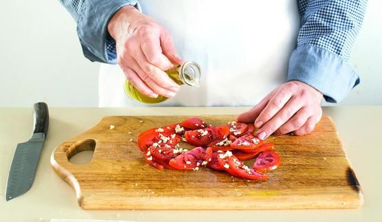 быстрые пирожки с цыпленком и помидорами