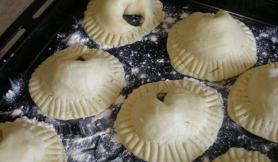 легкие пирожки с курицей и сыром