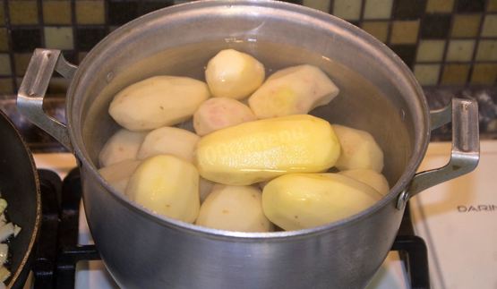 пирожки дрожжевые на воде на сковороде