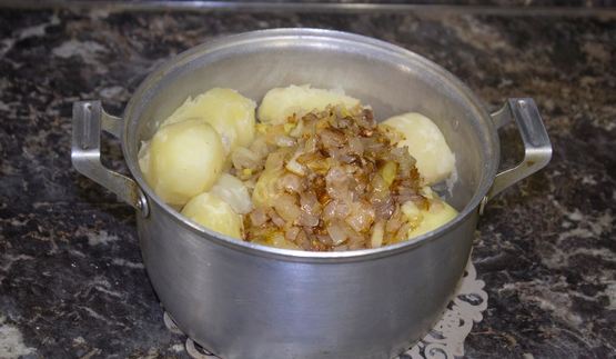 пирожки дрожжевые на воде на сковороде