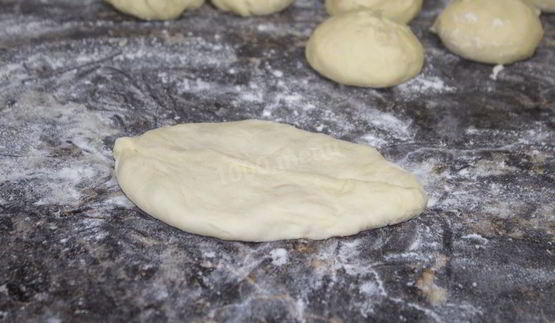 пирожки дрожжевые на воде на сковороде