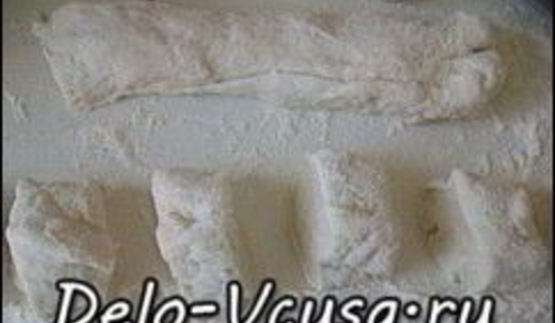 пирожки из дрожжевого теста с яйцом, луком и рисом