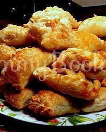 Рецепт пирожков из слоеного теста с начинкой