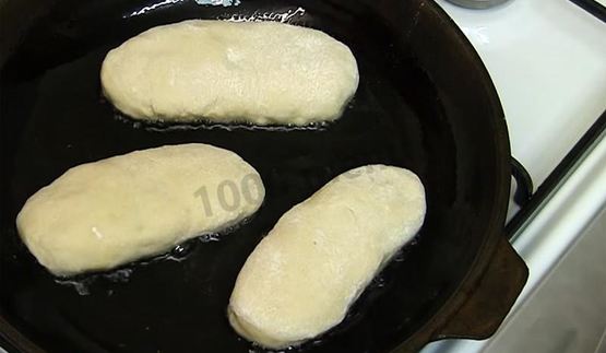 пирожки из теста без дрожжей на сковороде