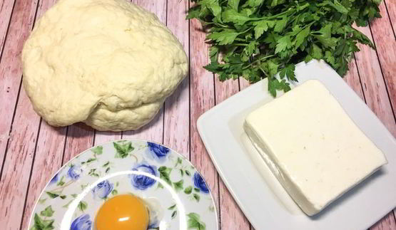 пирожки с брынзой и петрушкой