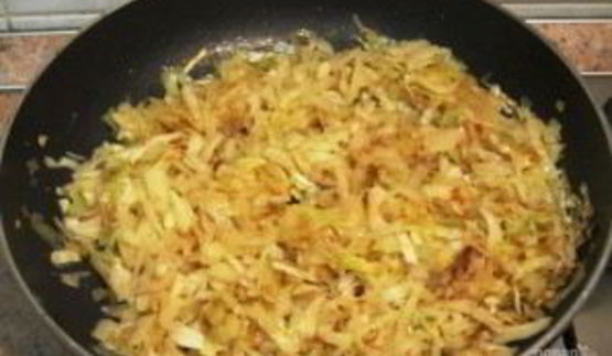 пирожки с капустой из слоеного теста