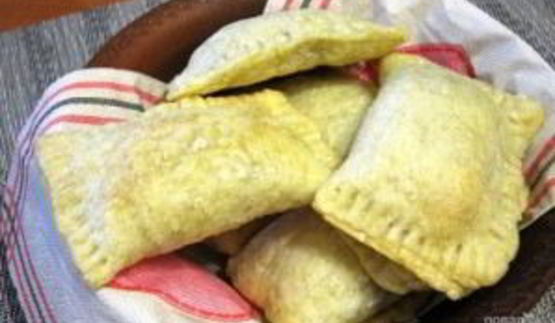 пирожки с капустой из слоеного теста