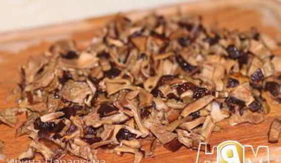 пирожки с квашеной капустой и белыми грибами