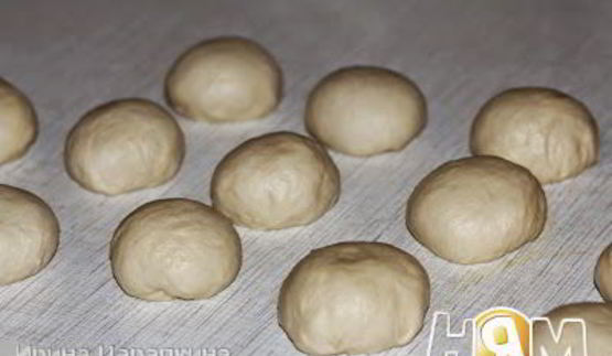 пирожки с квашеной капустой и белыми грибами