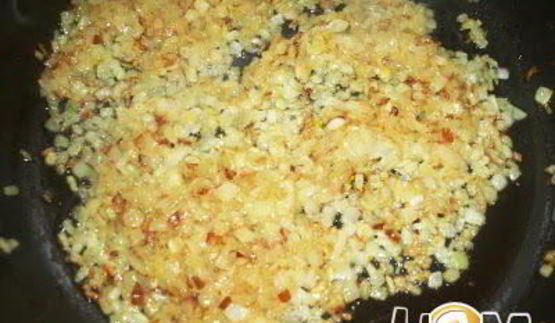 пирожки с квашеной капустой и белыми грибами