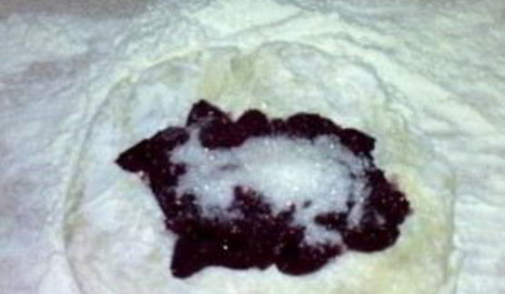 пирожки с вишней