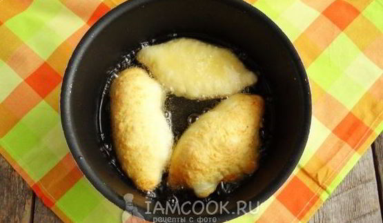 жареные пирожки из творожного теста