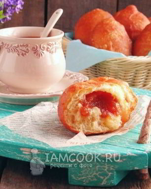 Жареные пирожки с повидлом