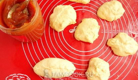 жареные пирожки с повидлом