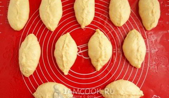 жареные пирожки с повидлом