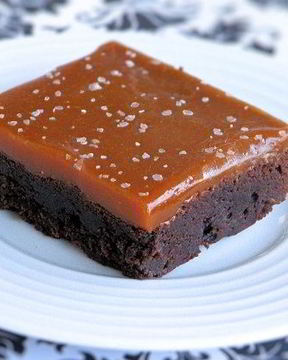 Брауни с карамелью