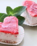 Кокосово-клубничное пирожное