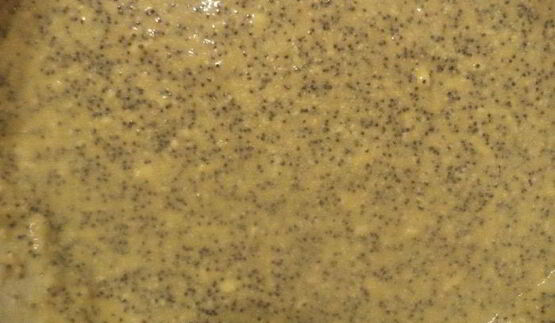 маковые пирожные с шоколадно-медовой глазурью