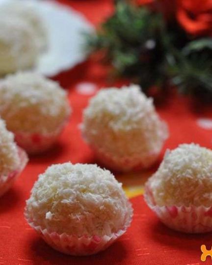 Рецепт новогоднего десерта снежки