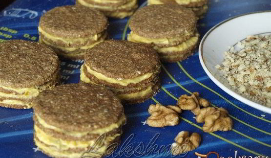 овсяно-ореховое пирожное с тыквенно-творожным кремом