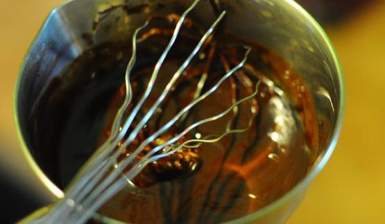 пирожное с маскарпоне и апельсиновой карамелью