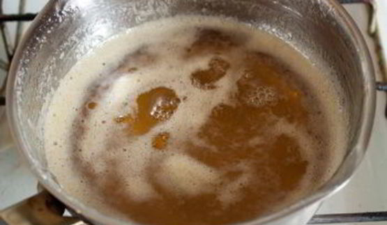 пирожные макарон с чаем эрл грей и соленой карамелью