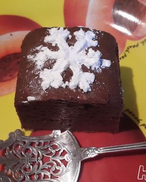 Шоколадно-арахисовые брауни