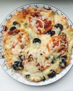 Диетическая пицца на курином тесте