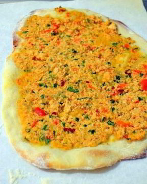 Домашний турецкий Лахмаджун пицца с фаршем