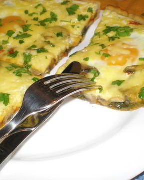 Флорентийская пицца со шпинатом и грибами