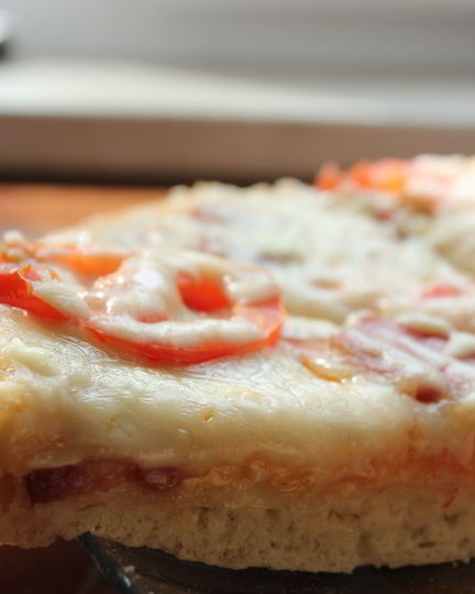 Рецепт легкой пиццы с копченой говядиной