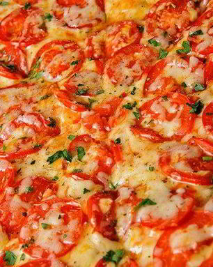 Пицца Маргарита с сыром по-домашнему