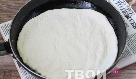 пицца на кефире на сковороде