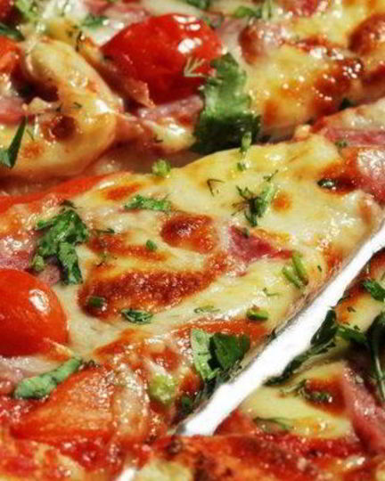 Рецепт пиццы на тонком тесте с овощным соусом