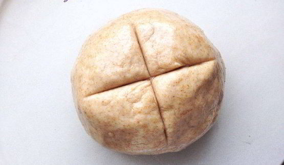 пицца с шиитаке и пастой из грецкого ореха