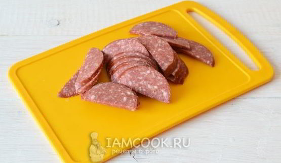 пицца с солеными огурцами