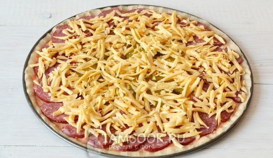 пицца с солеными огурцами