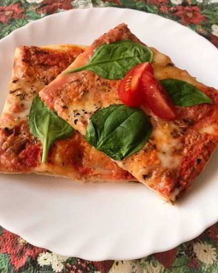 Рецепт потрясающей итальянской пиццы с моцареллой