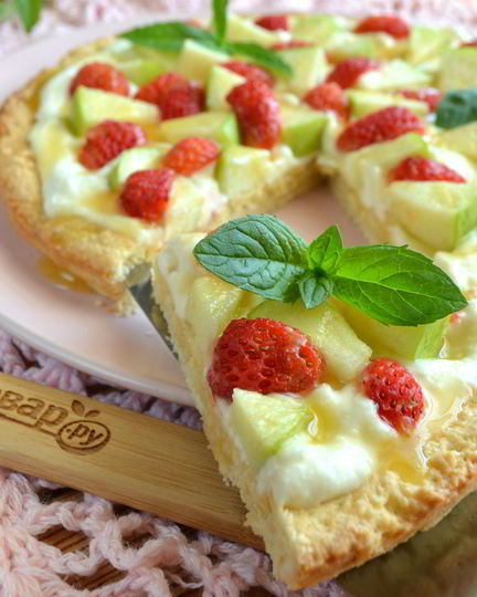 Рецепт яблочной пиццы с карамелью