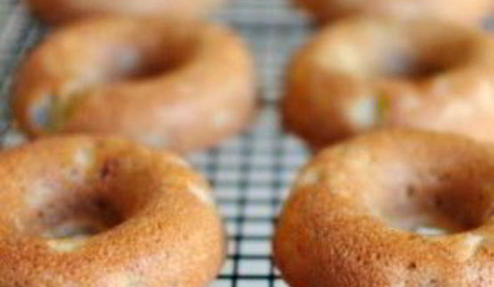 банановые пончики с грецкими орехами