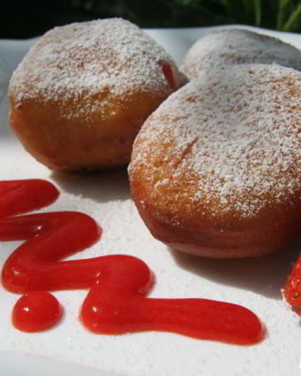 Рецепт пончиков с клубничной начинкой