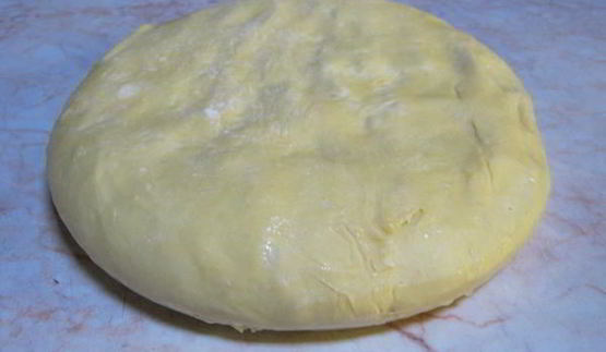 пончики с клубничной начинкой